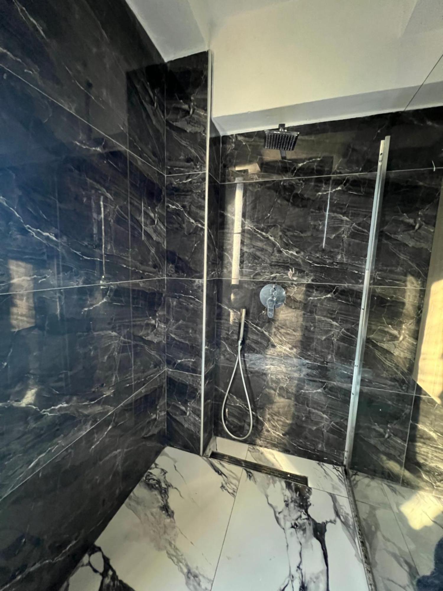 Piazza City Center Apartment ติรานา ภายนอก รูปภาพ